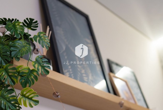 Resale - Apartment / flat -
Torrevieja - Costa Blanca