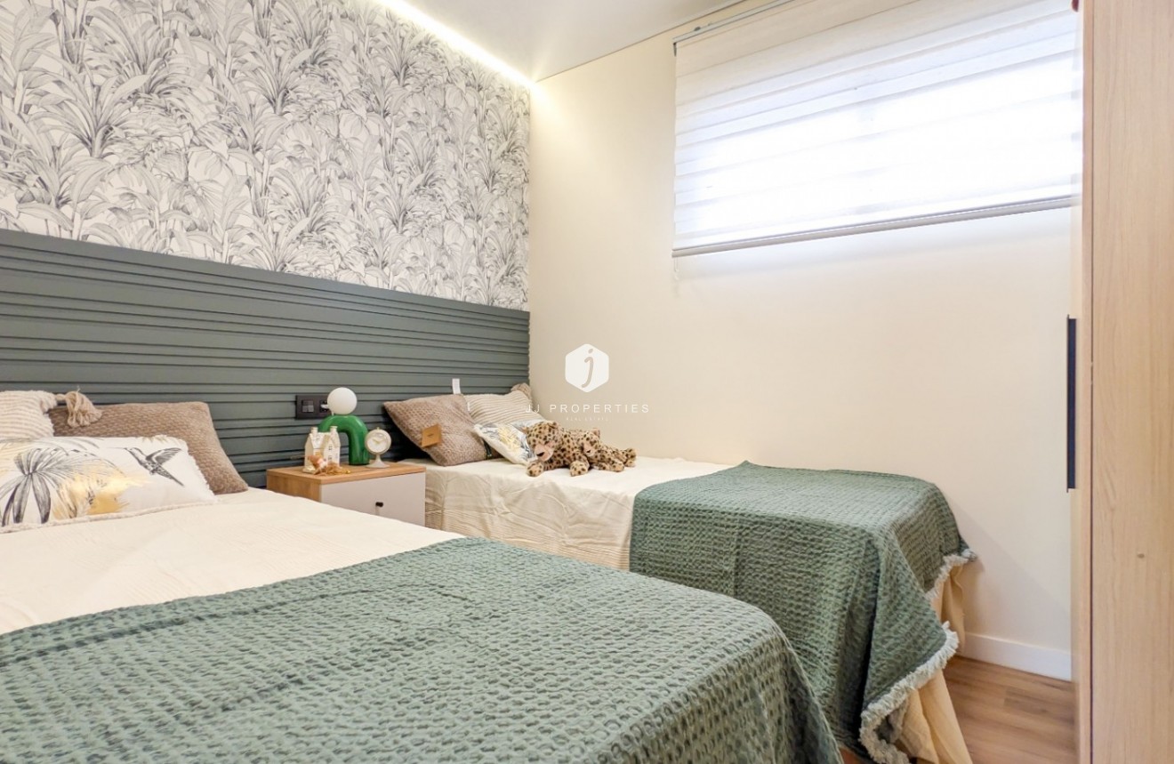 Resale - Apartment / flat -
Torrevieja - Costa Blanca