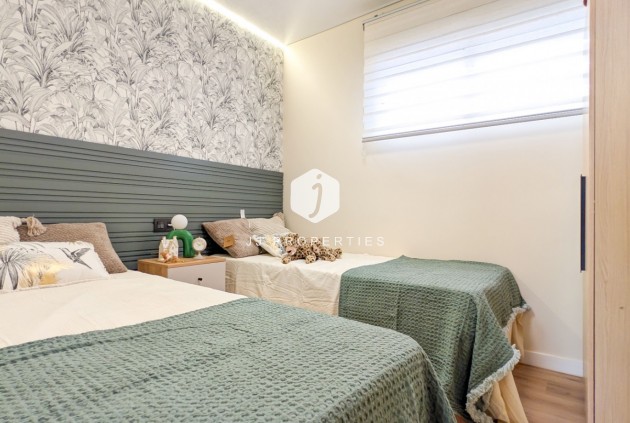 Resale - Apartment / flat -
Torrevieja - Costa Blanca