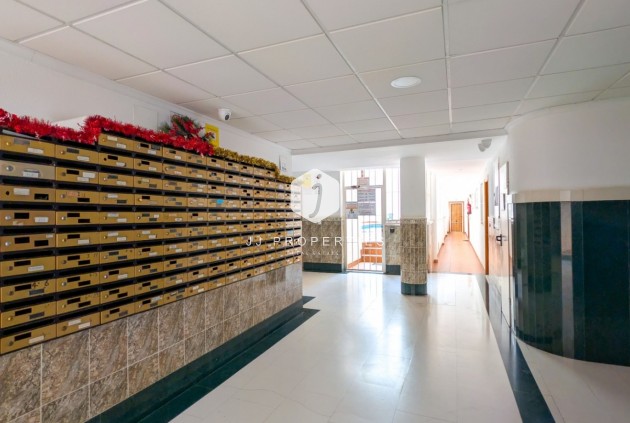 Resale - Apartment / flat -
Torrevieja - Costa Blanca