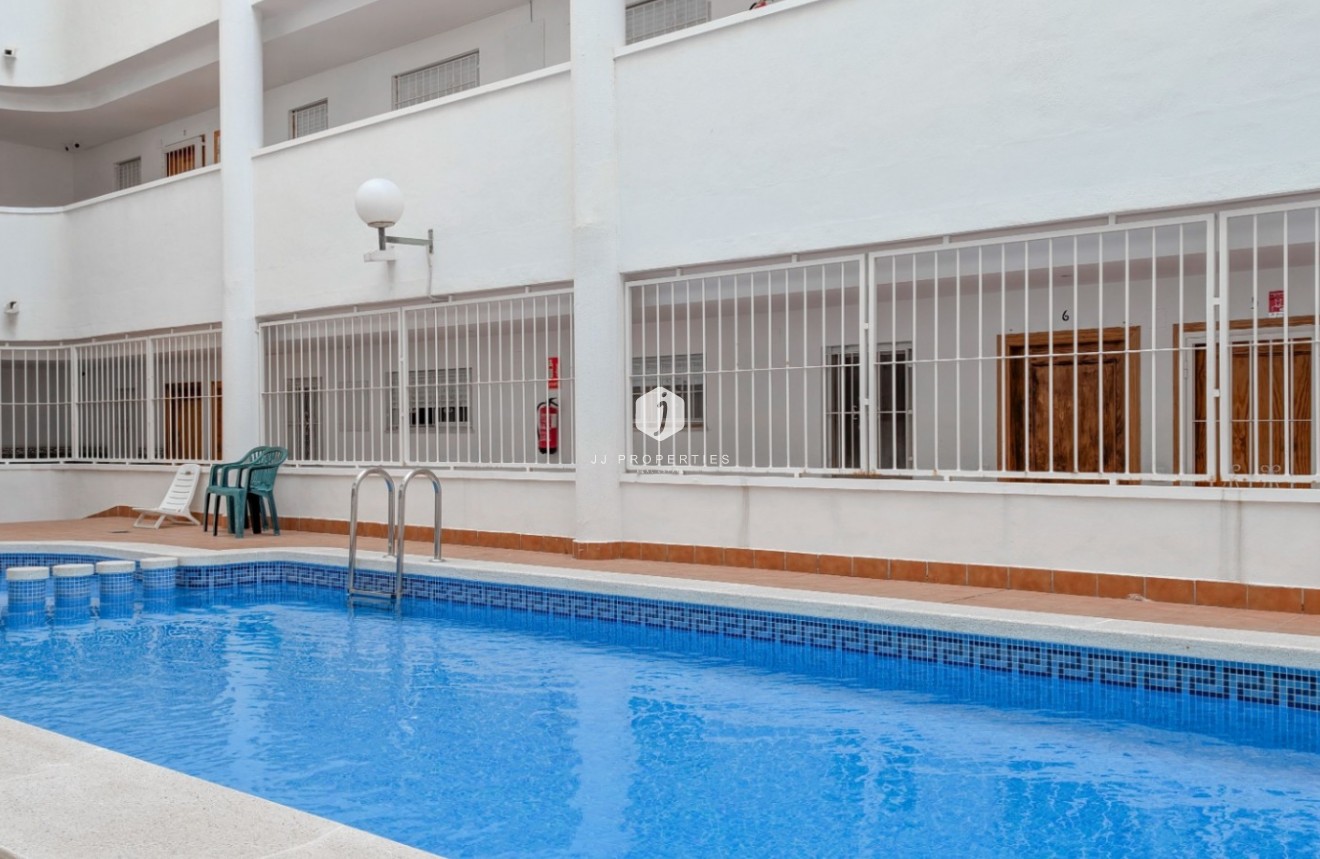 Resale - Apartment / flat -
Torrevieja - Costa Blanca