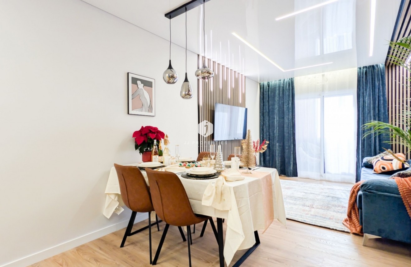 Resale - Apartment / flat -
Torrevieja - Costa Blanca