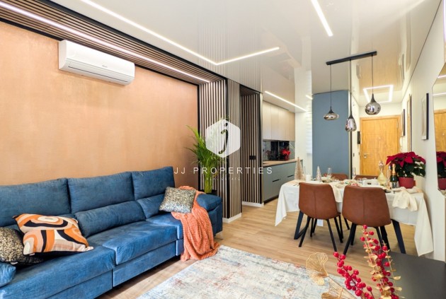 Resale - Apartment / flat -
Torrevieja - Costa Blanca