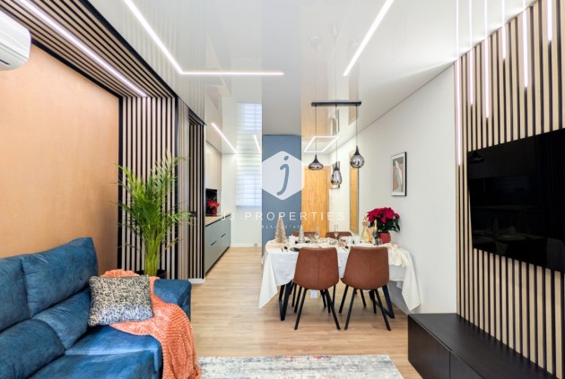 Resale - Apartment / flat -
Torrevieja - Costa Blanca