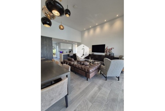 Segunda mano - Villa -
La Finca Golf Resort - Inland