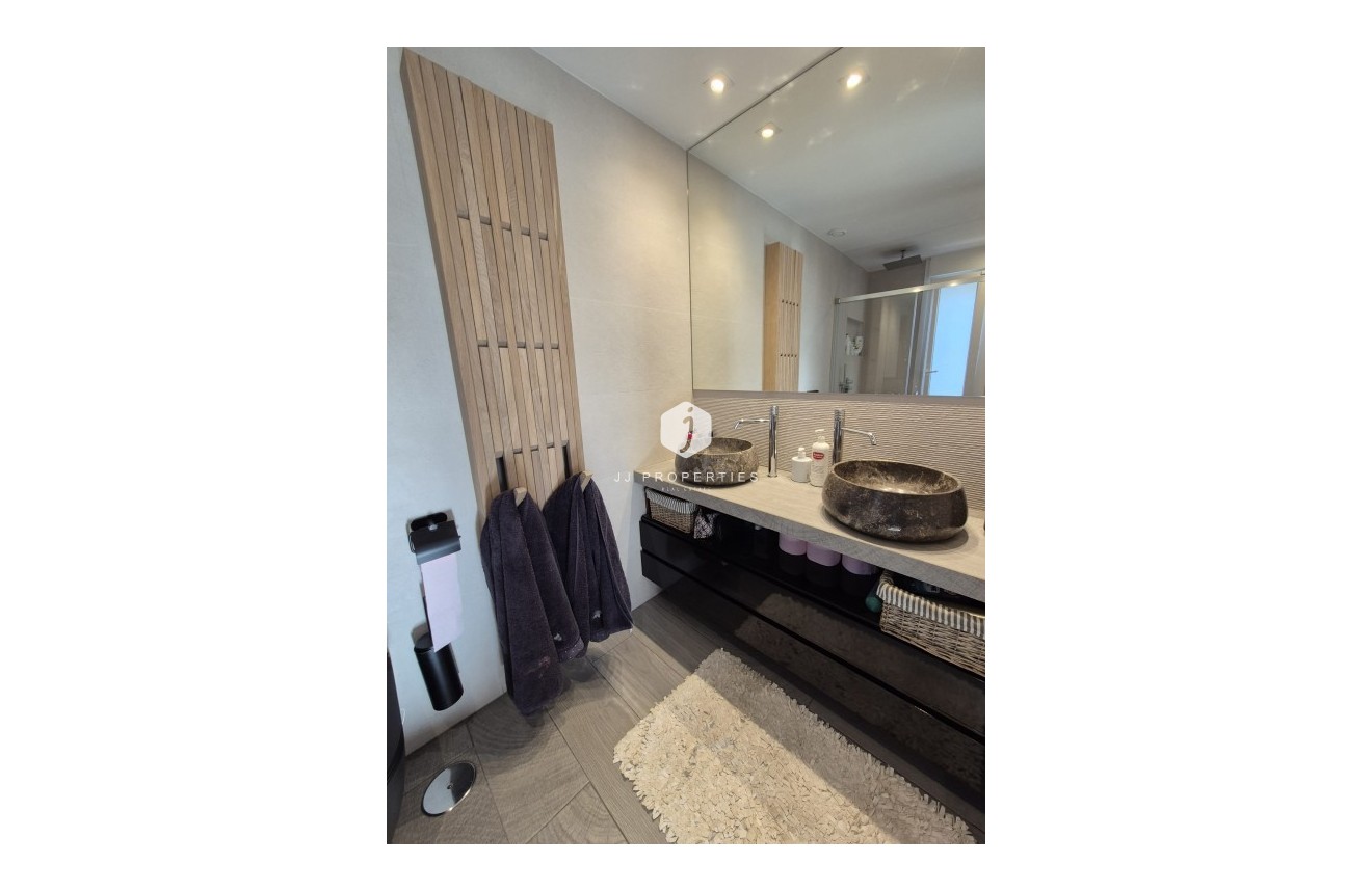 Segunda mano - Villa -
La Finca Golf Resort - Inland