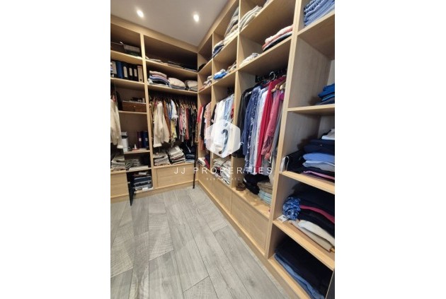 Segunda mano - Villa -
La Finca Golf Resort - Inland