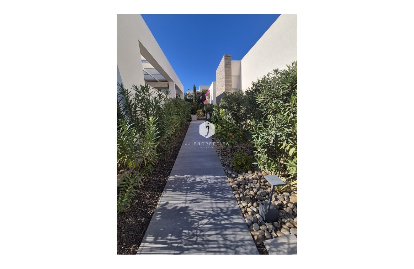 Segunda mano - Villa -
La Finca Golf Resort - Inland