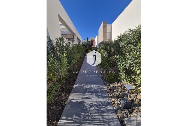 Segunda mano - Villa -
La Finca Golf Resort - Inland