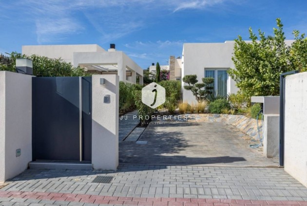 Segunda mano - Villa -
La Finca Golf Resort - Inland