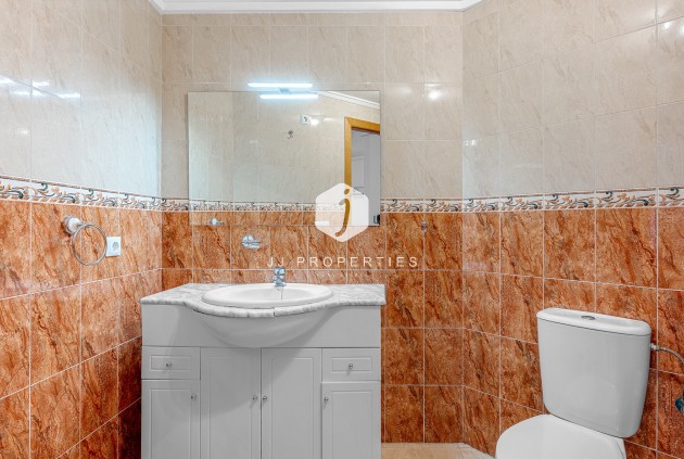 Tweedehands - Appartement / flat -
Torrevieja - Costa Blanca