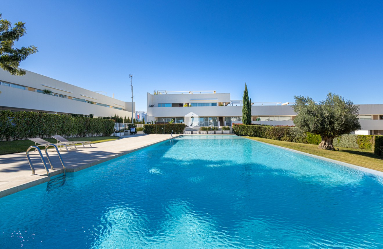 Aus zweiter Hand - Penthouse -
Torrevieja - Los Balcones