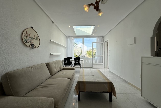 Aus zweiter Hand - Duplex -
La Mata - Costa Blanca