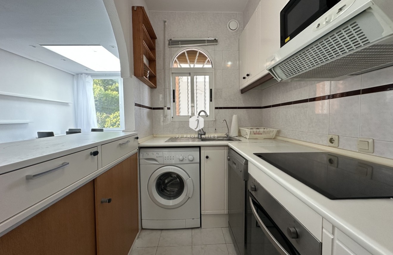 Aus zweiter Hand - Duplex -
La Mata - Costa Blanca