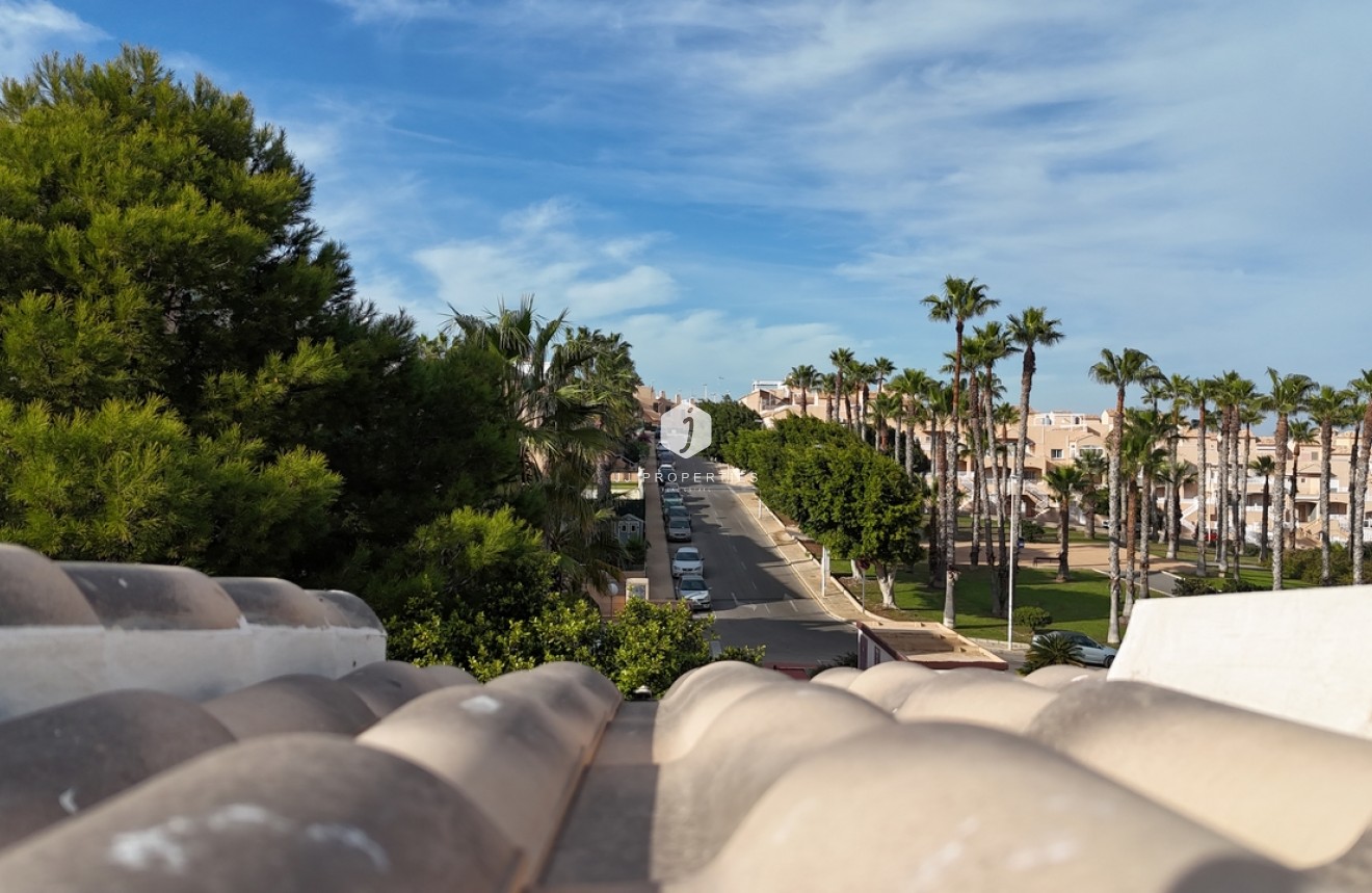 Aus zweiter Hand - Duplex -
La Mata - Costa Blanca