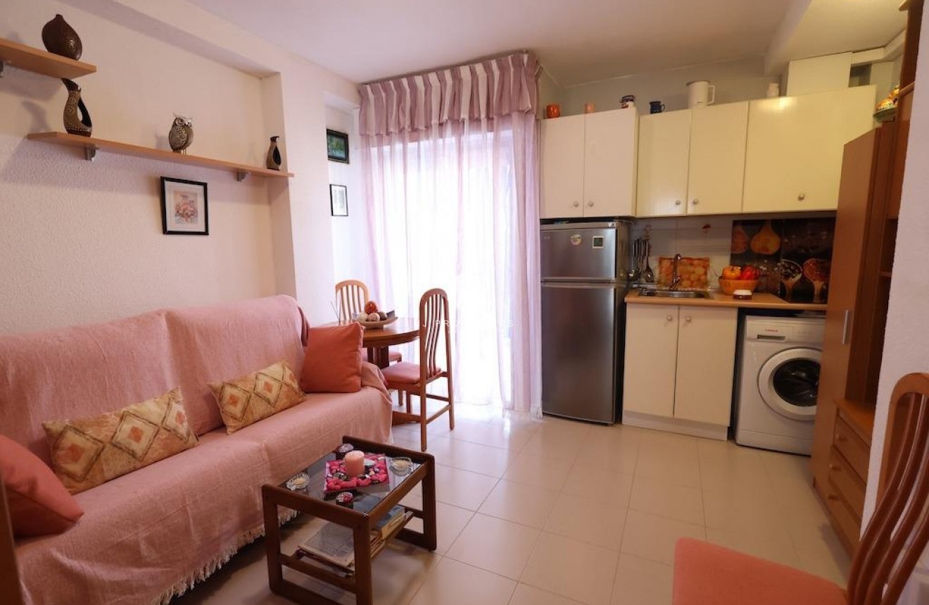Resale - Apartment / flat -
Torrevieja - Costa Blanca