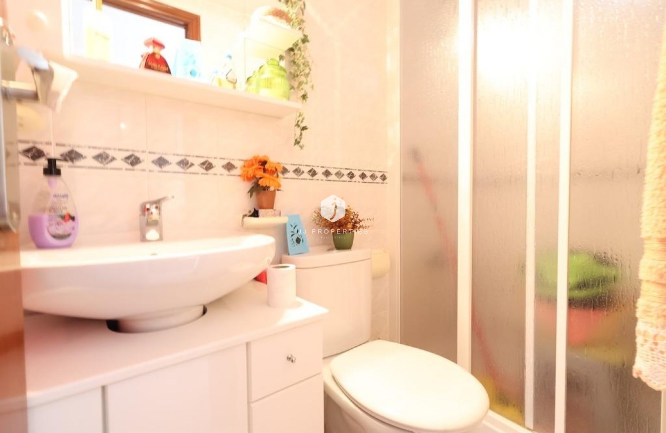 Resale - Apartment / flat -
Torrevieja - Costa Blanca