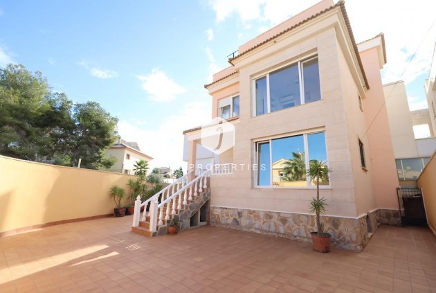 D'occasion - Villa -
Orihuela Costa - Costa Blanca