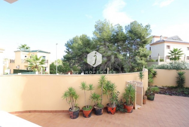 D'occasion - Villa -
Orihuela Costa - Costa Blanca