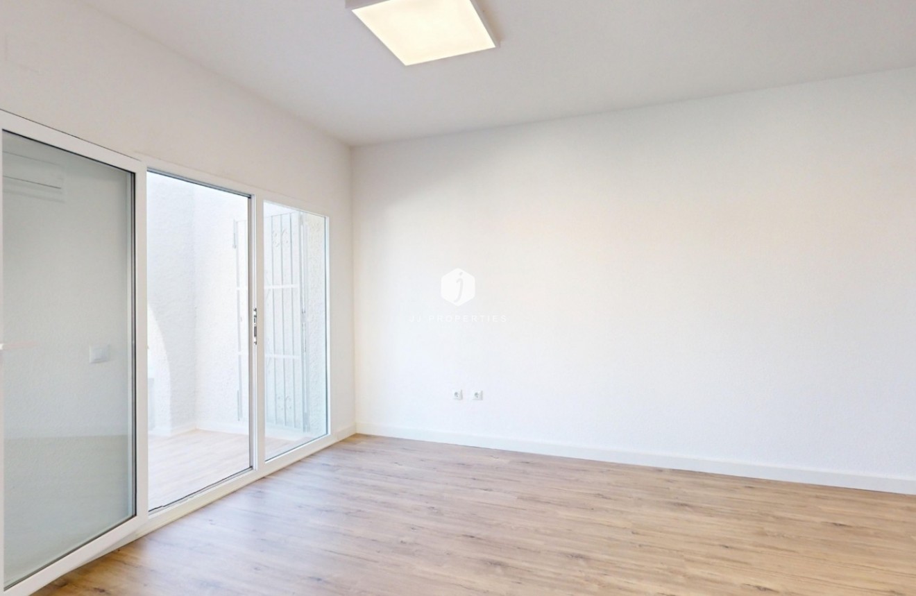 Z drugiej ręki - Bungalow -
Orihuela Costa - Costa Blanca