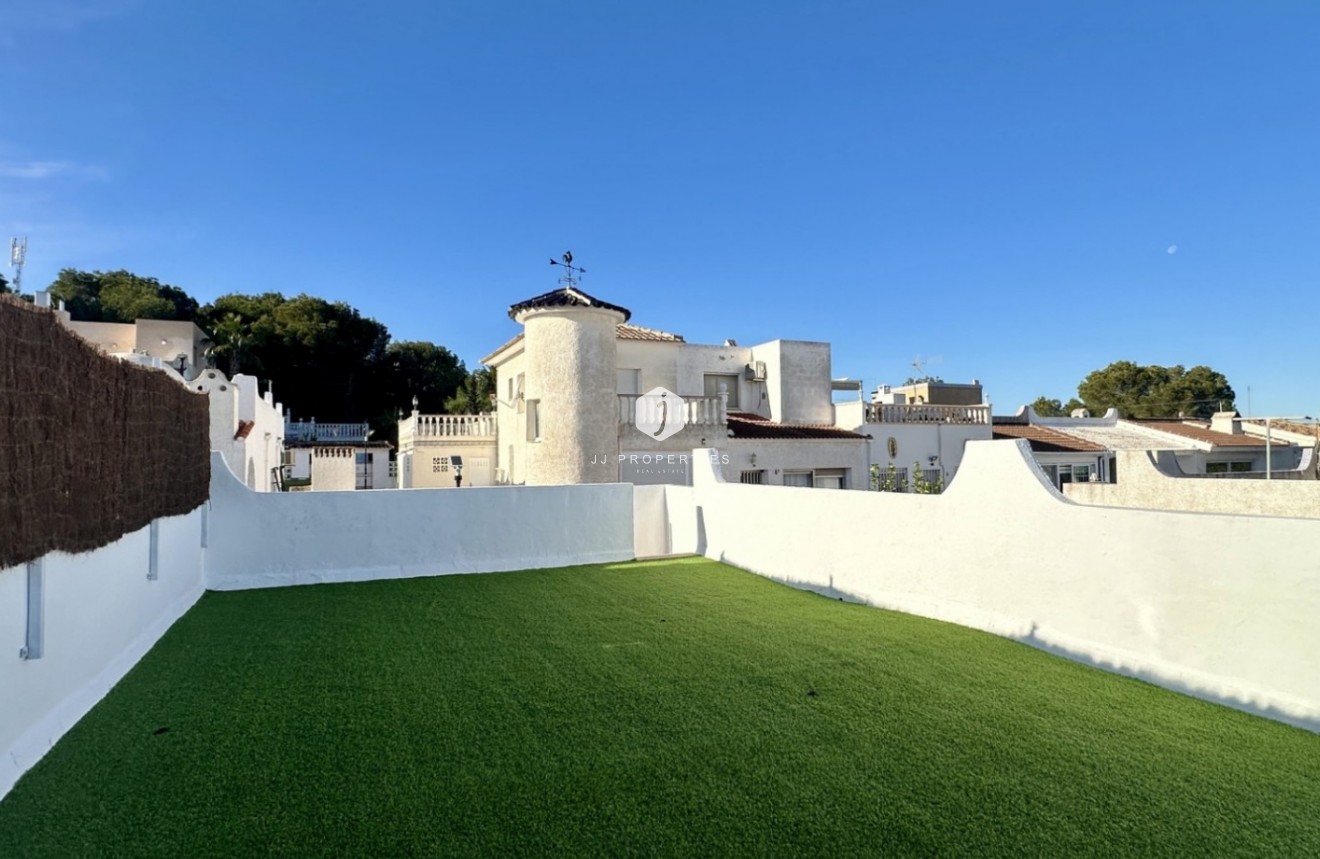 Z drugiej ręki - Bungalow -
Orihuela Costa - Costa Blanca