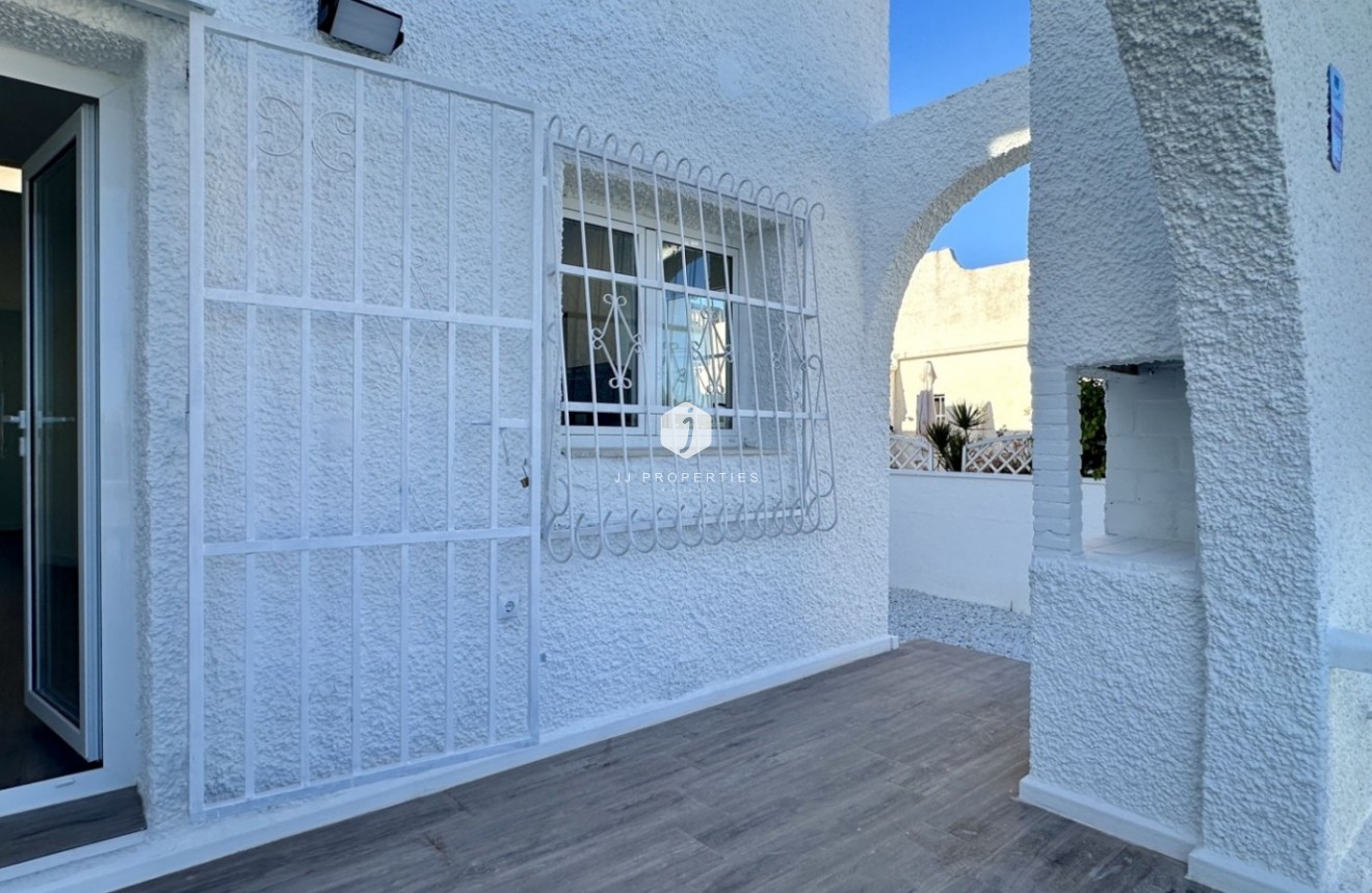 Z drugiej ręki - Bungalow -
Orihuela Costa - Costa Blanca