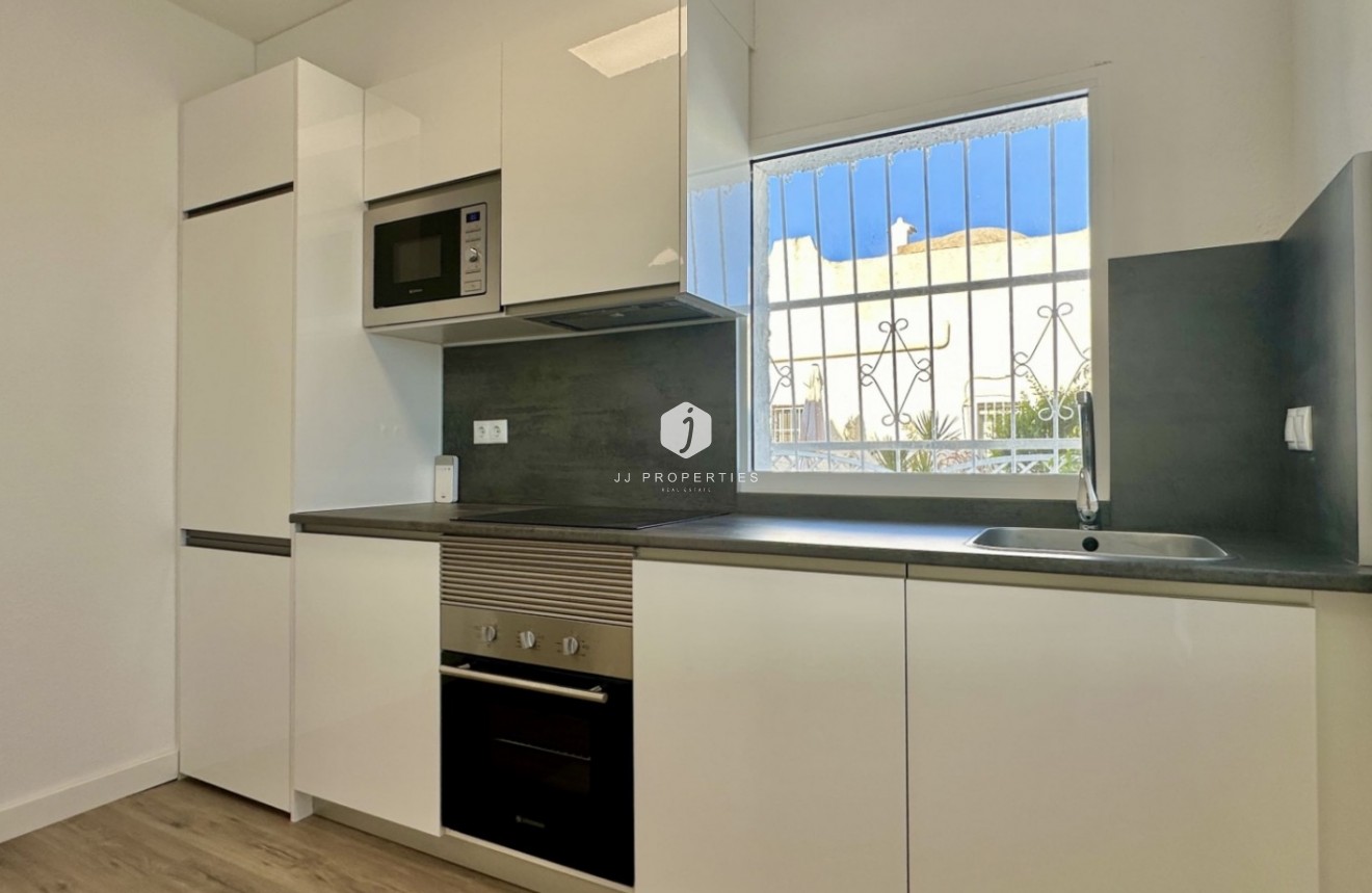 Z drugiej ręki - Bungalow -
Orihuela Costa - Costa Blanca