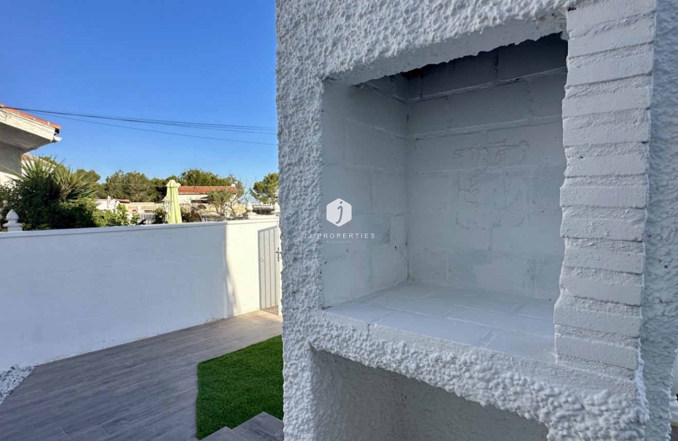 Z drugiej ręki - Bungalow -
Orihuela Costa - Costa Blanca