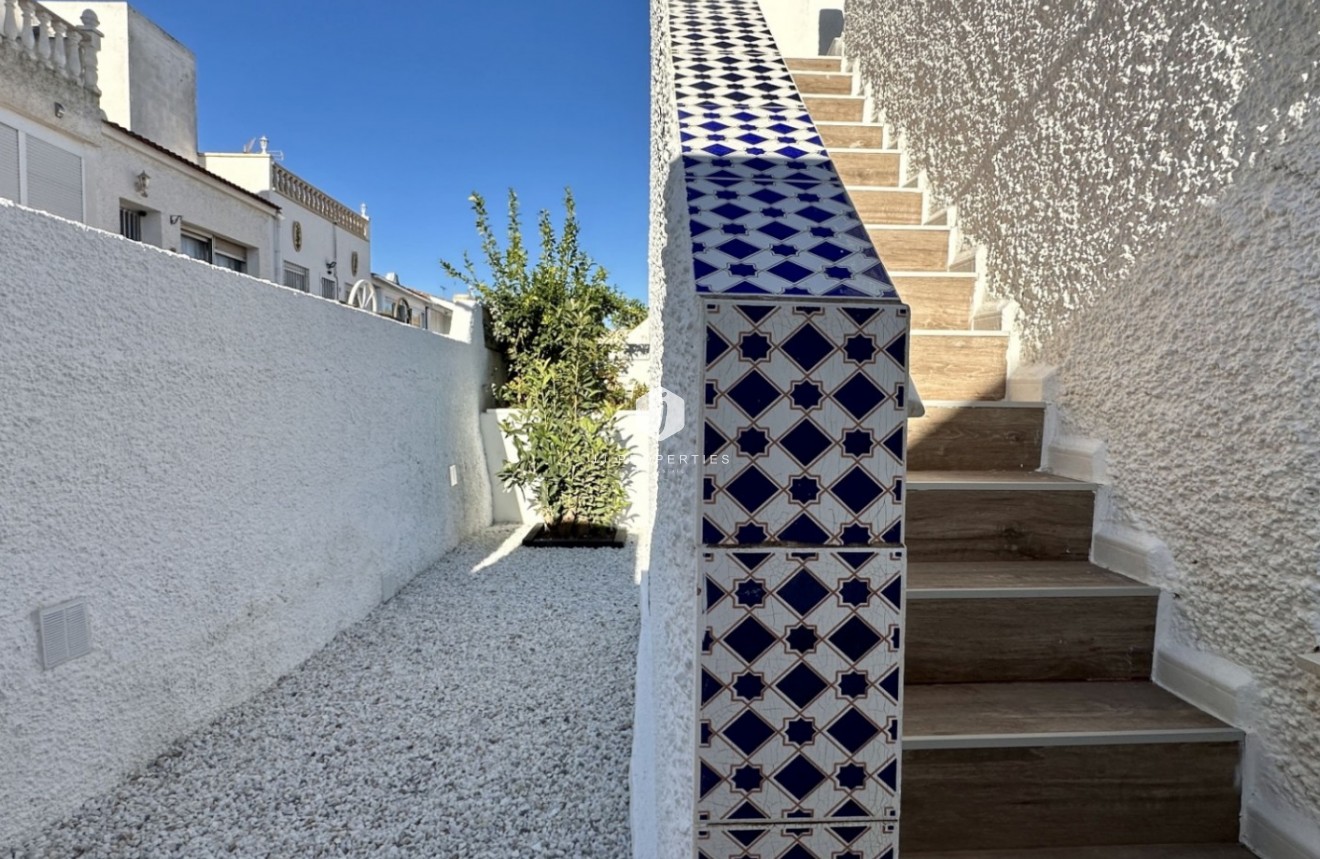 Z drugiej ręki - Bungalow -
Orihuela Costa - Costa Blanca