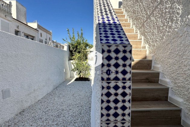 Z drugiej ręki - Bungalow -
Orihuela Costa - Costa Blanca