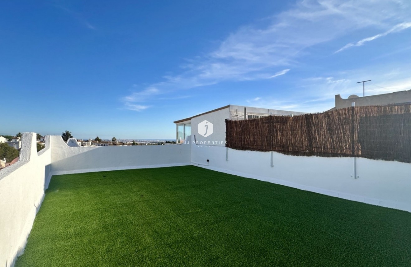 Z drugiej ręki - Bungalow -
Orihuela Costa - Costa Blanca