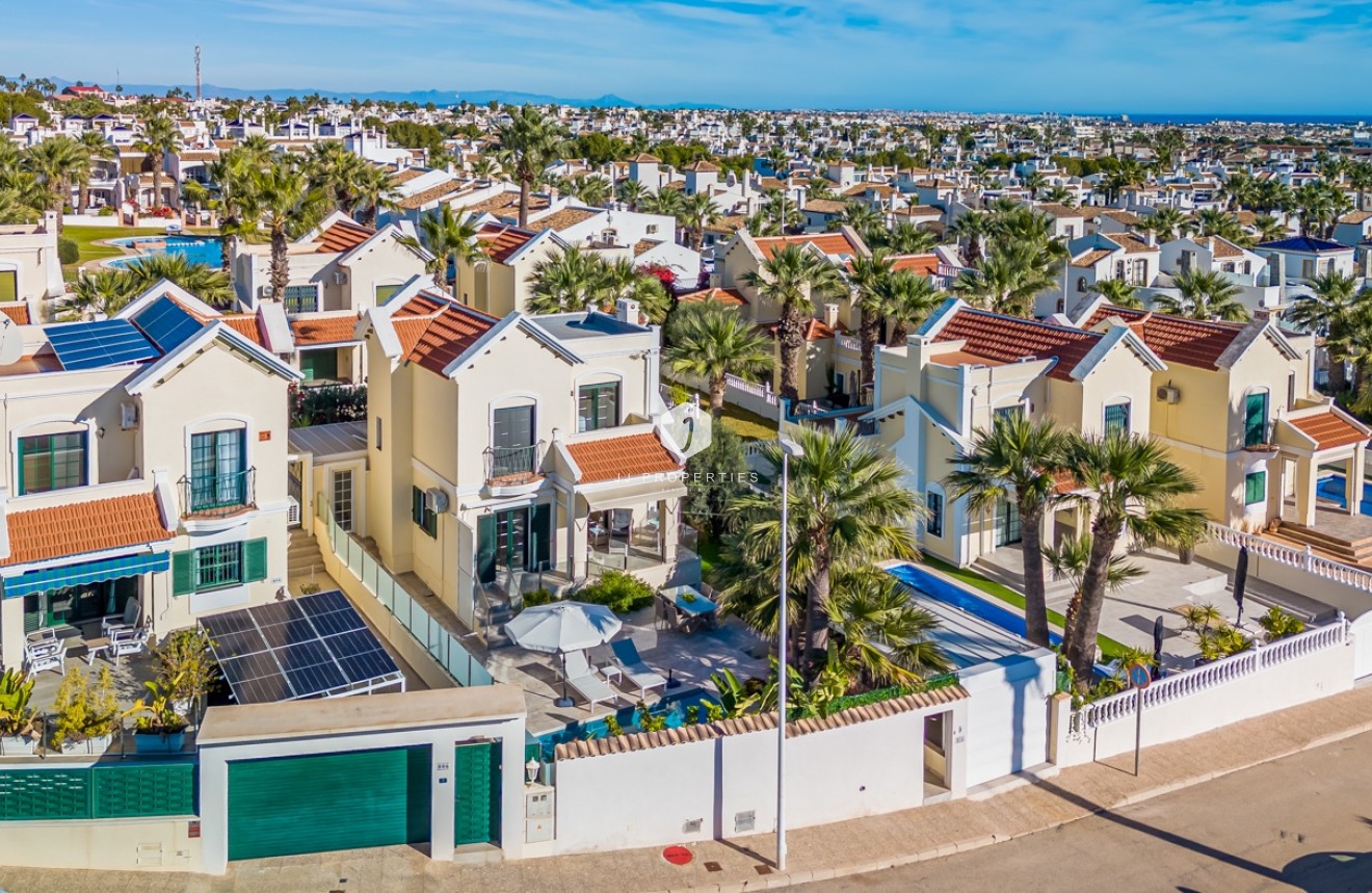 Segunda mano - Villa -
Orihuela Costa - Costa Blanca