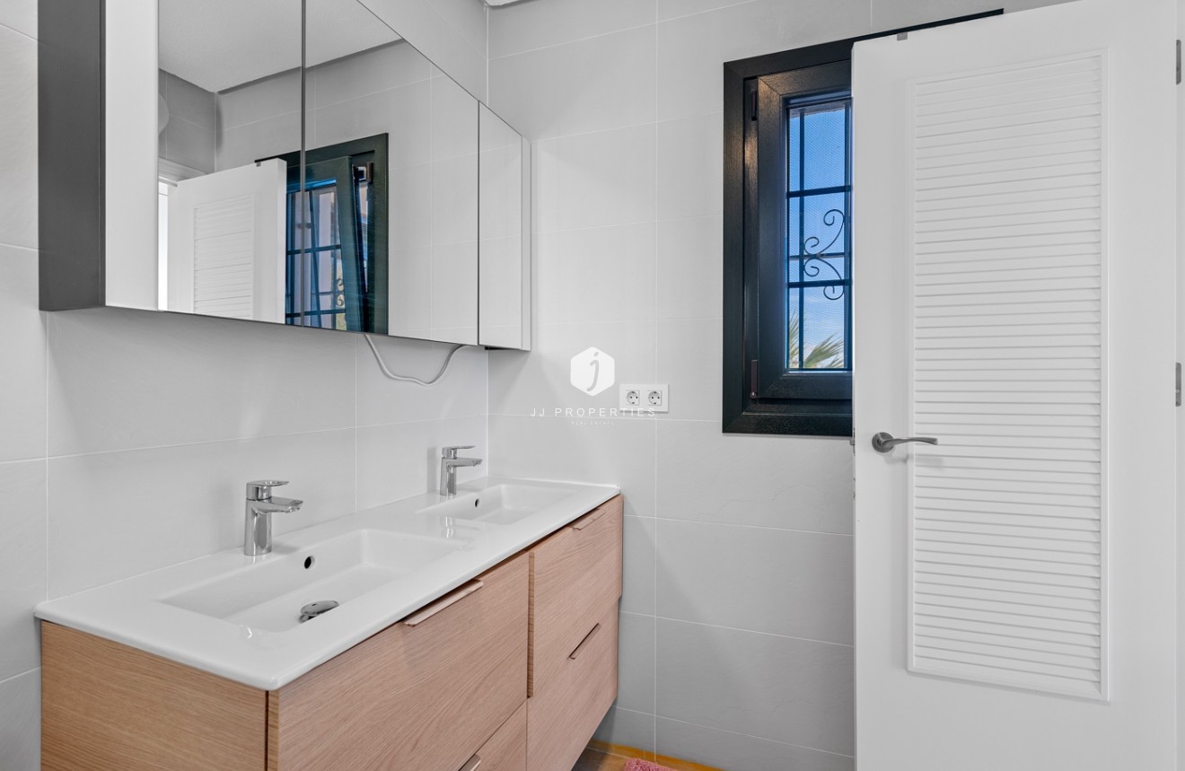 Segunda mano - Villa -
Orihuela Costa - Costa Blanca