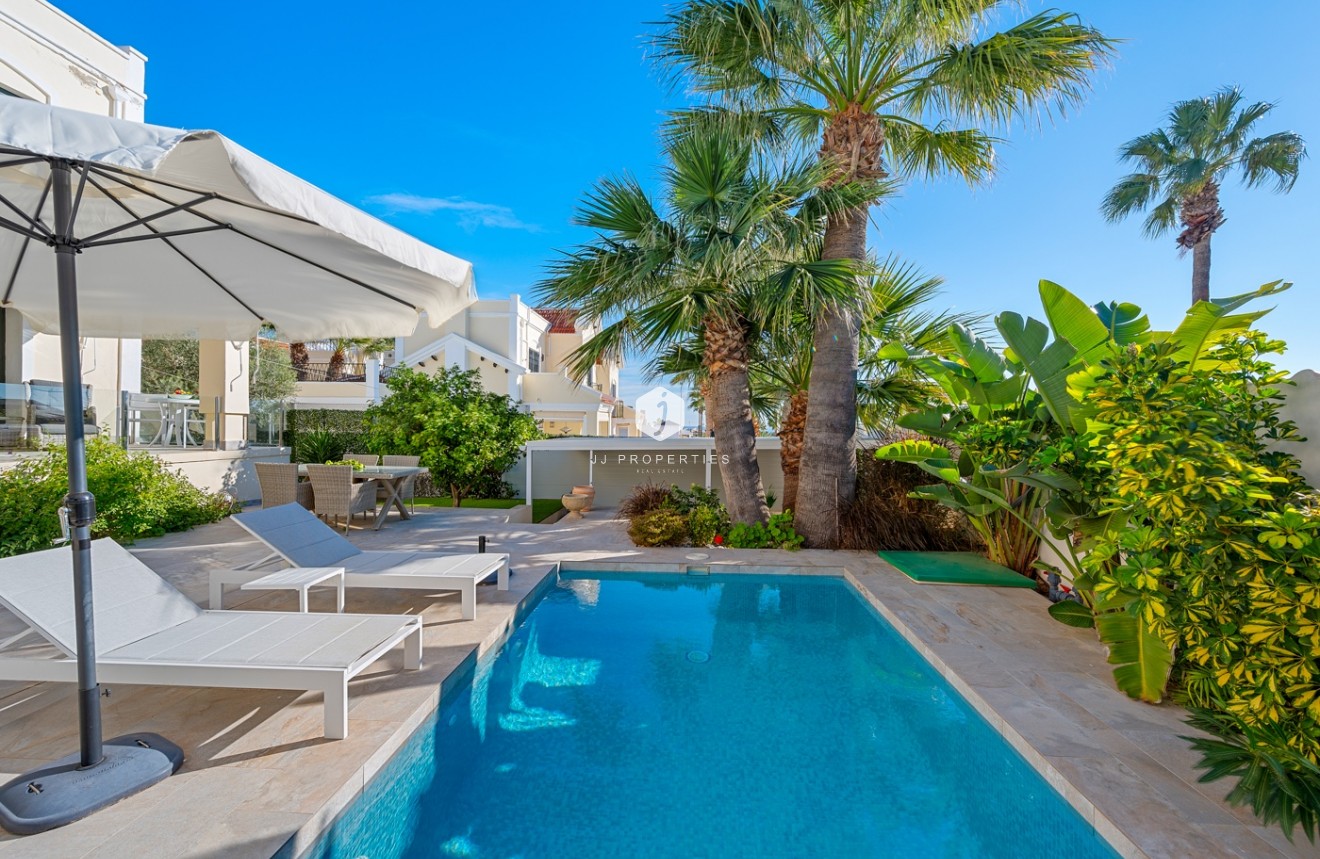 Segunda mano - Villa -
Orihuela Costa - Costa Blanca