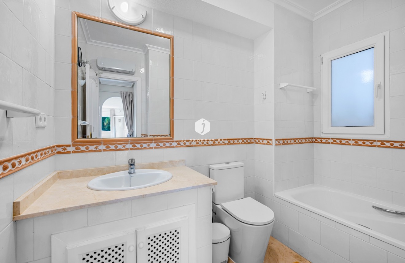 D'occasion - Appartement -
Orihuela Costa - Costa Blanca