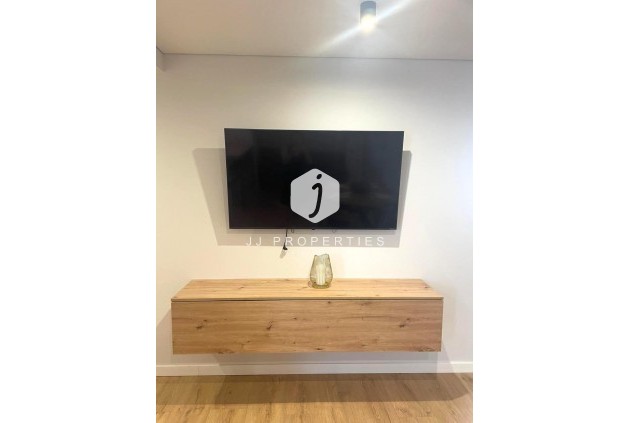 Tweedehands - Appartement / flat -
Torrevieja - Paseo maritimo