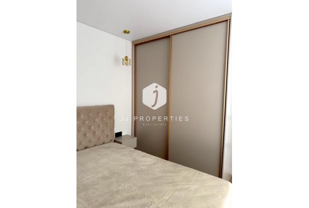 Tweedehands - Appartement / flat -
Torrevieja - Paseo maritimo