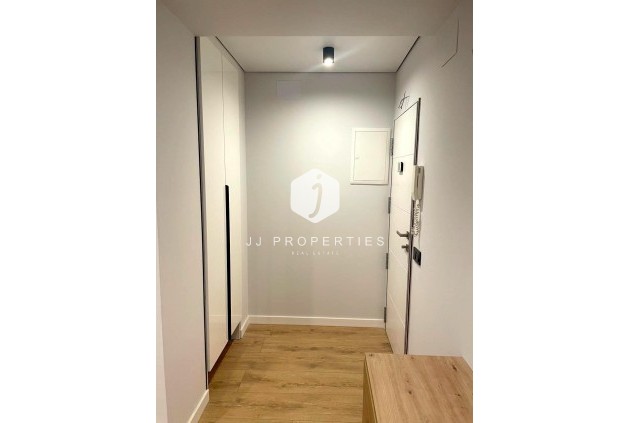 Tweedehands - Appartement / flat -
Torrevieja - Paseo maritimo