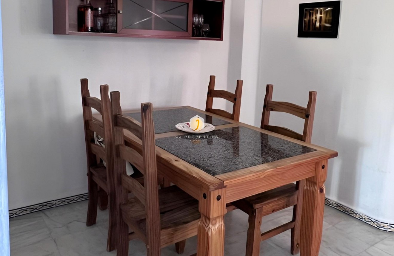 Segunda mano - Apartamento / piso -
Torrevieja - Playa de los Locos