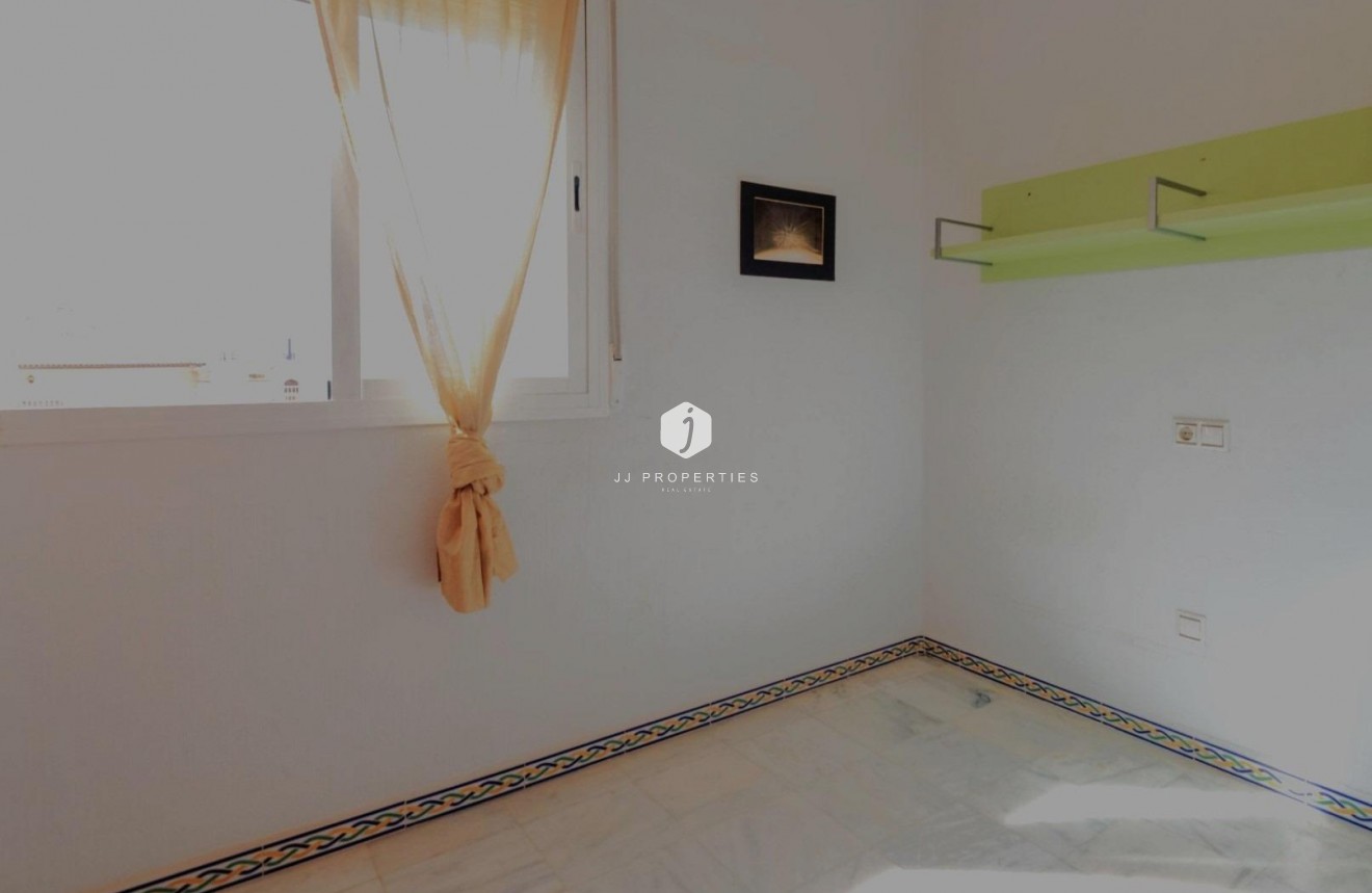 Segunda mano - Apartamento / piso -
Torrevieja - Playa de los Locos