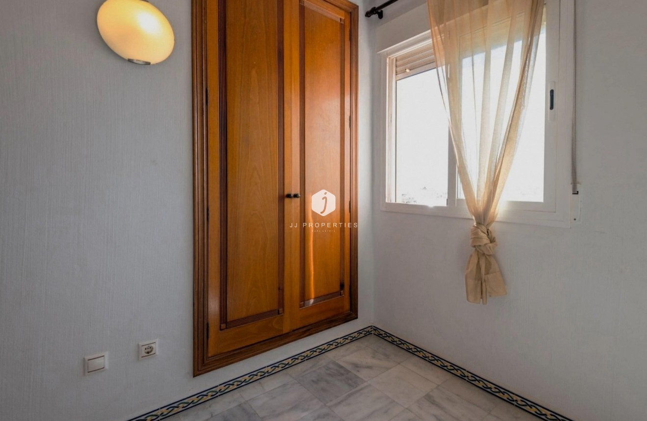 Segunda mano - Apartamento / piso -
Torrevieja - Playa de los Locos