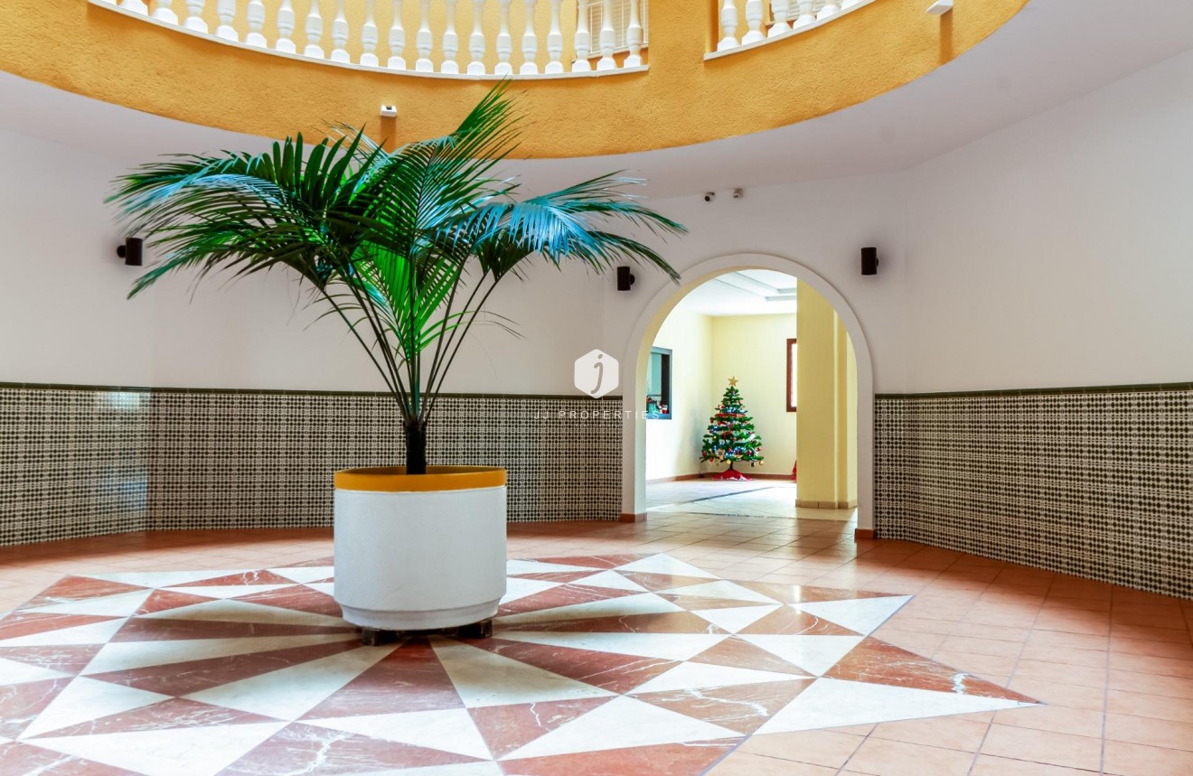 Aus zweiter Hand - Wohnung -
Torrevieja - Playa de los Locos