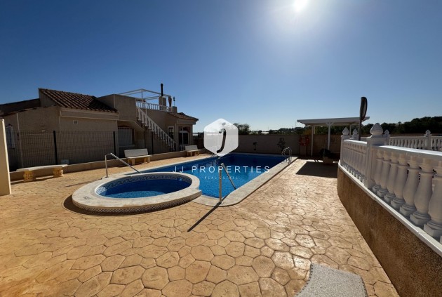 Z drugiej ręki - Villa -
Algorfa - Inland