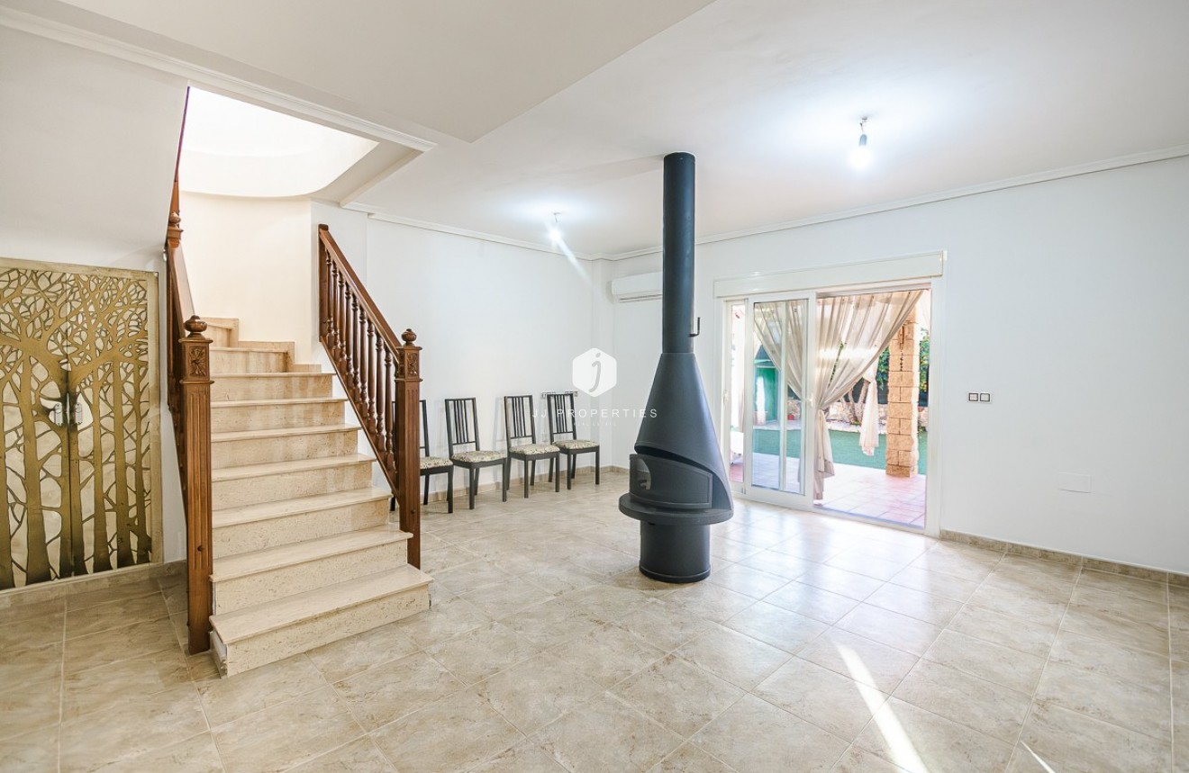 Resale - Villa -
Benferri - Inland