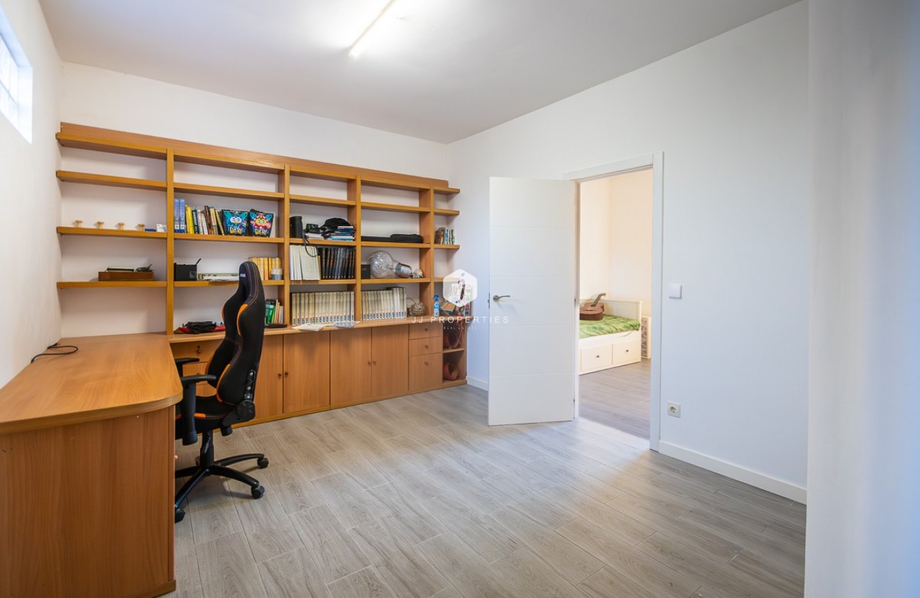 Resale - Villa -
Benferri - Inland