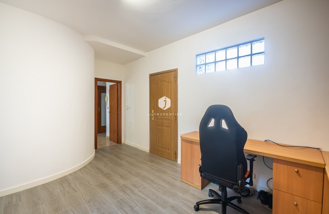 Resale - Villa -
Benferri - Inland