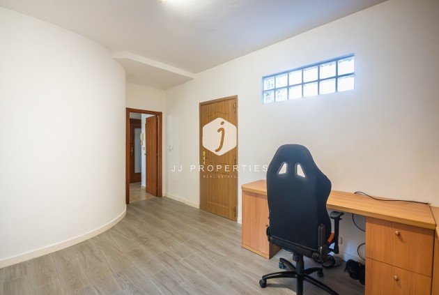 Resale - Villa -
Benferri - Inland