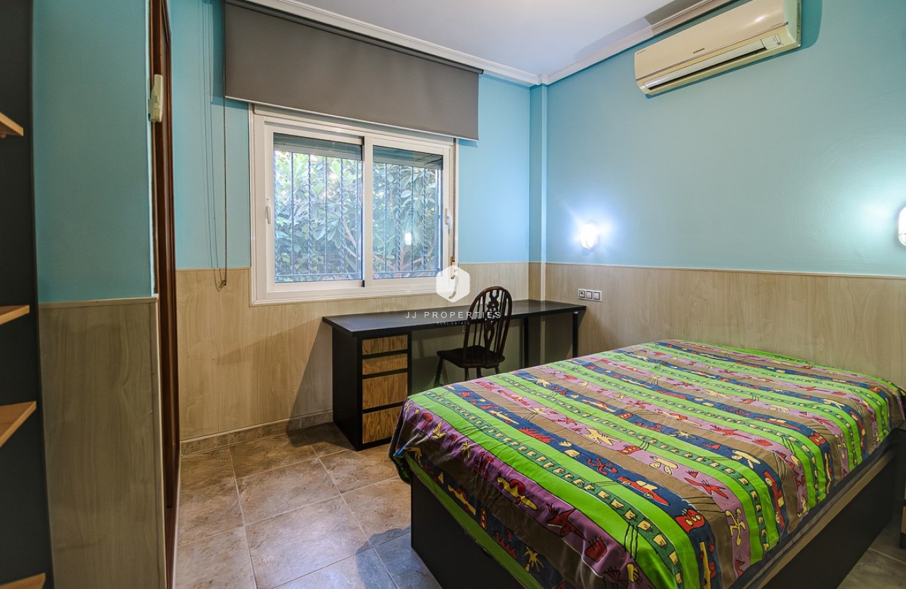 Resale - Villa -
Benferri - Inland