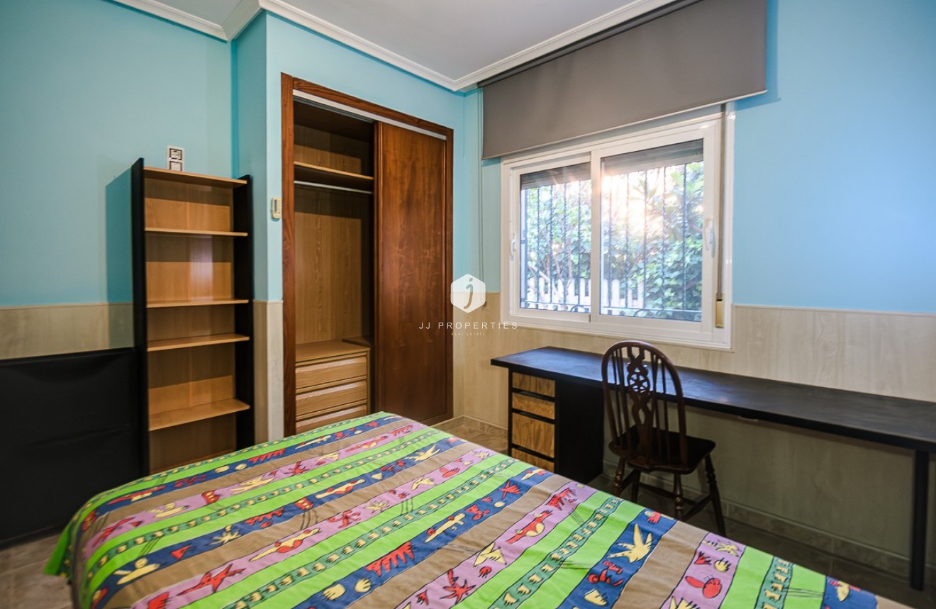 Resale - Villa -
Benferri - Inland