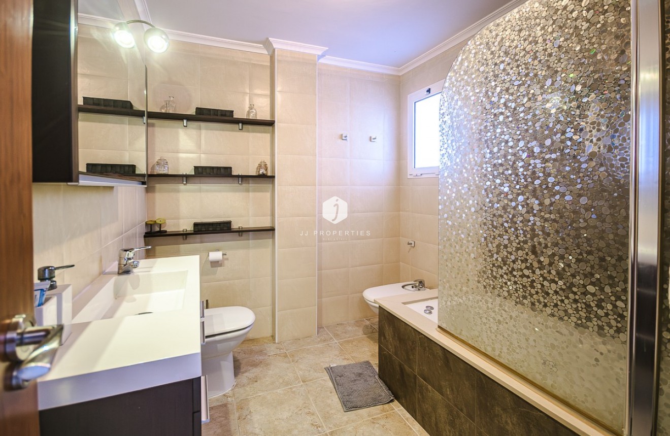 Resale - Villa -
Benferri - Inland